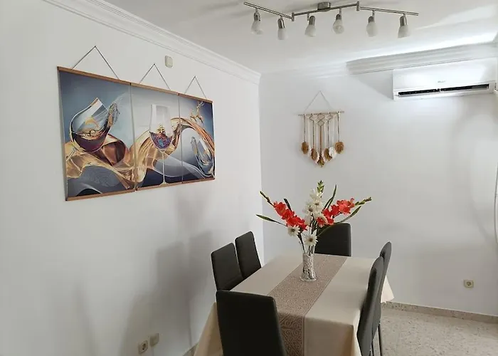 Spacious And Centrally Located In San Pedro De Alcantara Apartamento *
